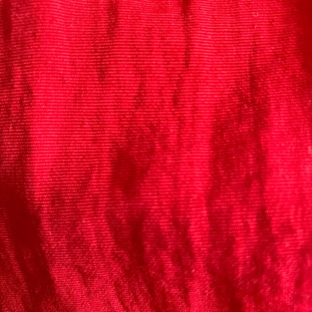 Red jacket - Picture 3 of 10